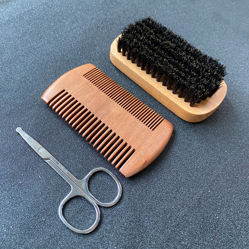 Mens Grooming Kit Bag - Bartpflege-Set für Männer, Bartbürste, Borstenmaterial, Bartkamm,